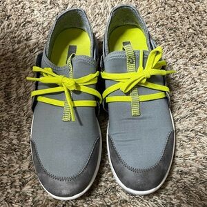 Olukai Sneaker, Size 8, EUC